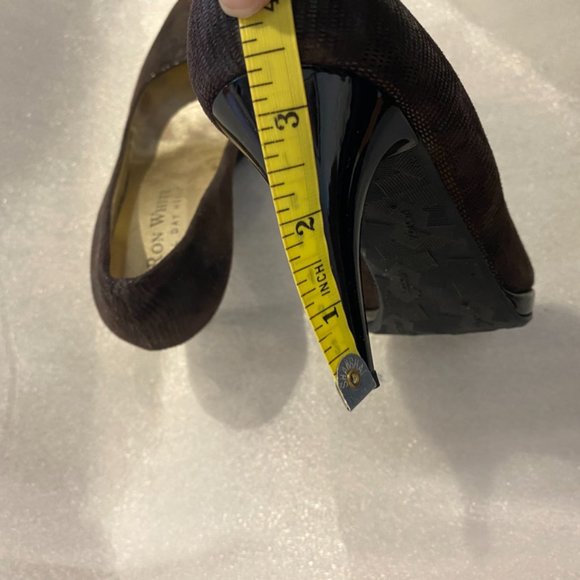 Elegant Ron White Heels - Picture 3 of 3